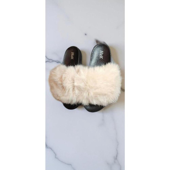H2K Women's Size 7 Cream Fur Slide Slippers Soft Comfortable - Picture 5 of 6